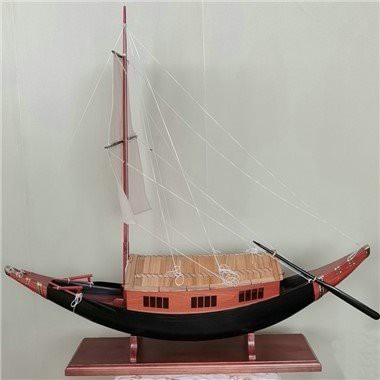 Varend houten modelschip